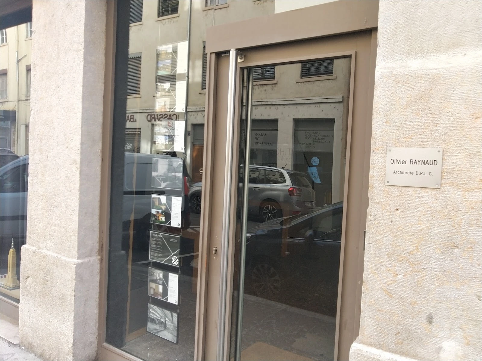 det